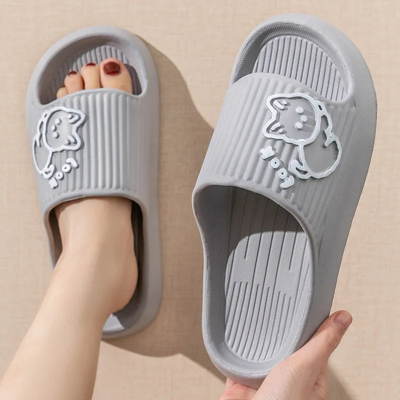 Chinelo de Verão Plataforma Antiderrapante para Banheiro, Casa, Desenho de Urso, Chinelo de Dedo para Praia, Sandálias Chinelo Femininas, Slides para Uso Interno e Externo 2026